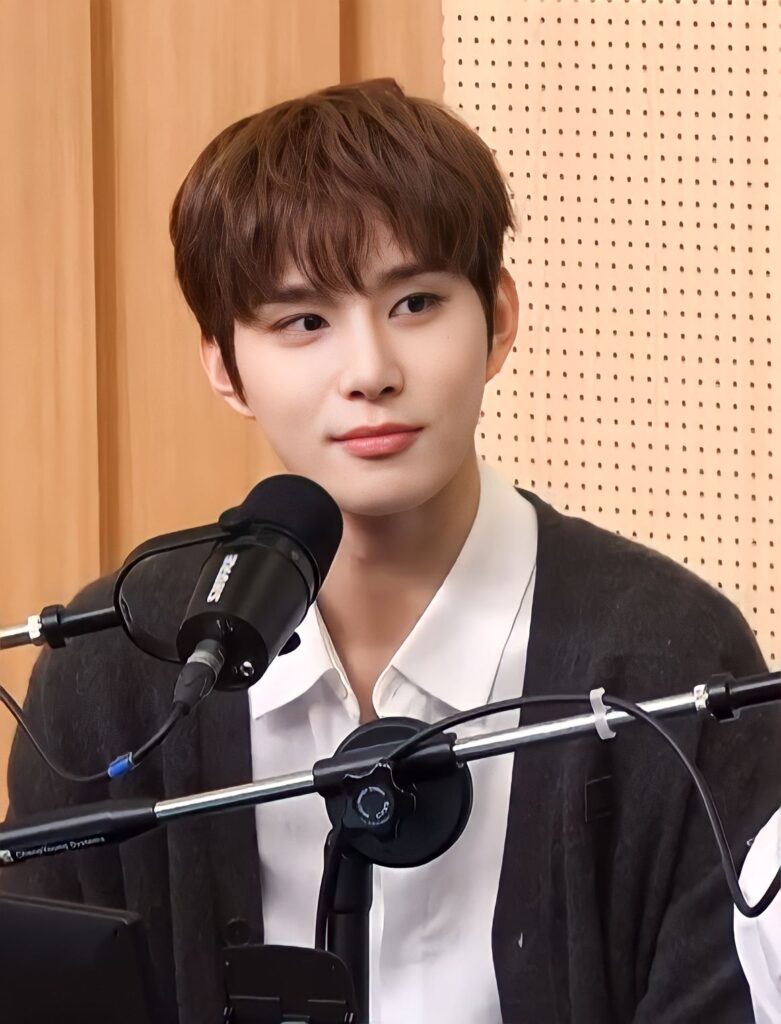 NCT127のジョンウとStray Kidsのリノは同じ高校出身！音楽番組のmcでも仲良しさをアピール！