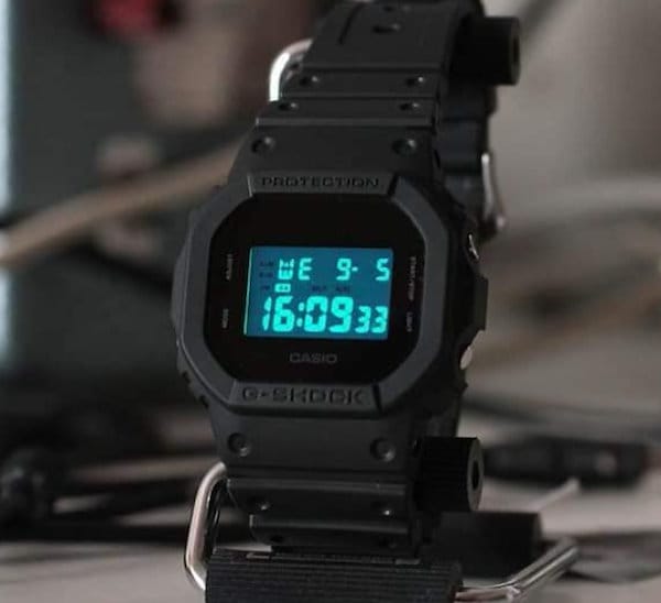 BTS(防弾少年団)テテが付けてる腕時計はカルティエ!RMのロレックスの値段にもビックリ!