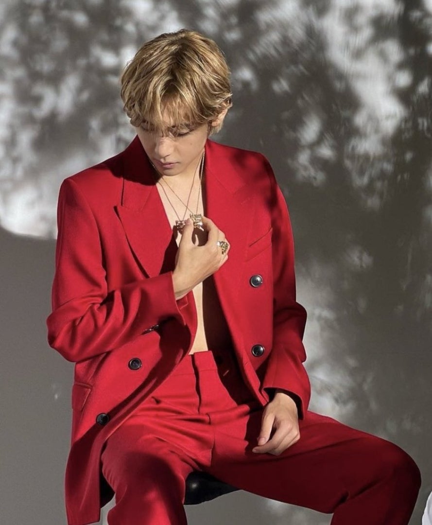 BTS(防弾少年団)テテが付けてる腕時計はカルティエ!RMのロレックスの値段にもビックリ!