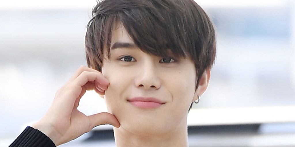 NCT127のジョンウとStray Kidsのリノは同じ高校出身！音楽番組のmcでも仲良しさをアピール！