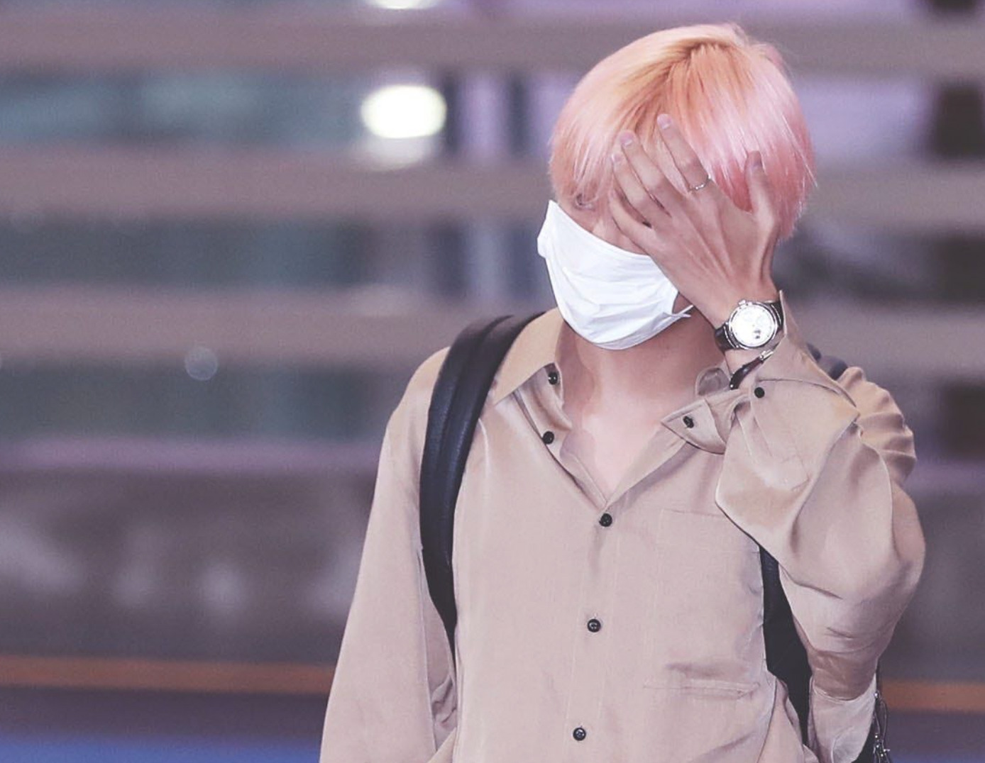 BTS(防弾少年団)テテが付けてる腕時計はカルティエ!RMのロレックスの値段にもビックリ!