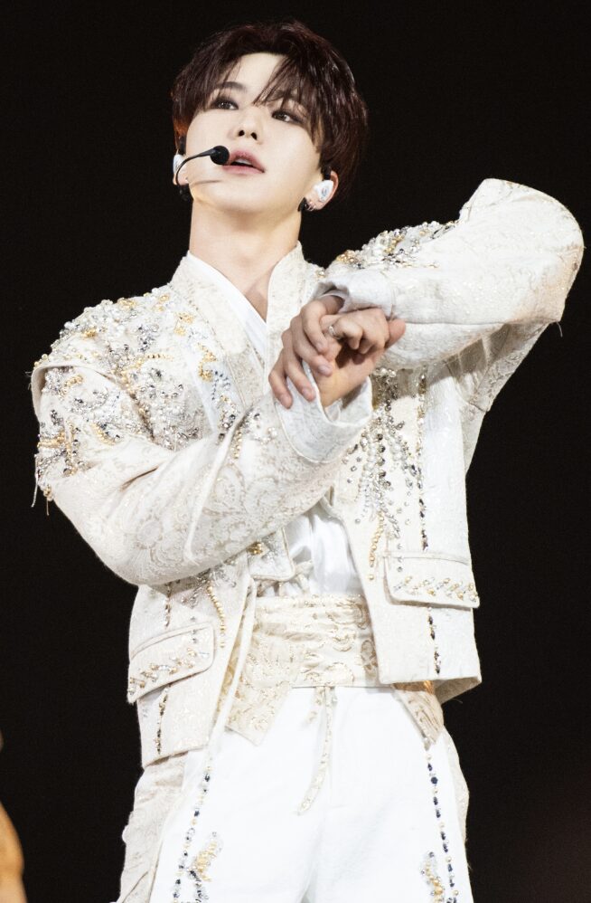 SEVENTEEN(セブチ)ホシのお姉ちゃんが双子レベルでそっくり?!家族について紹介します!