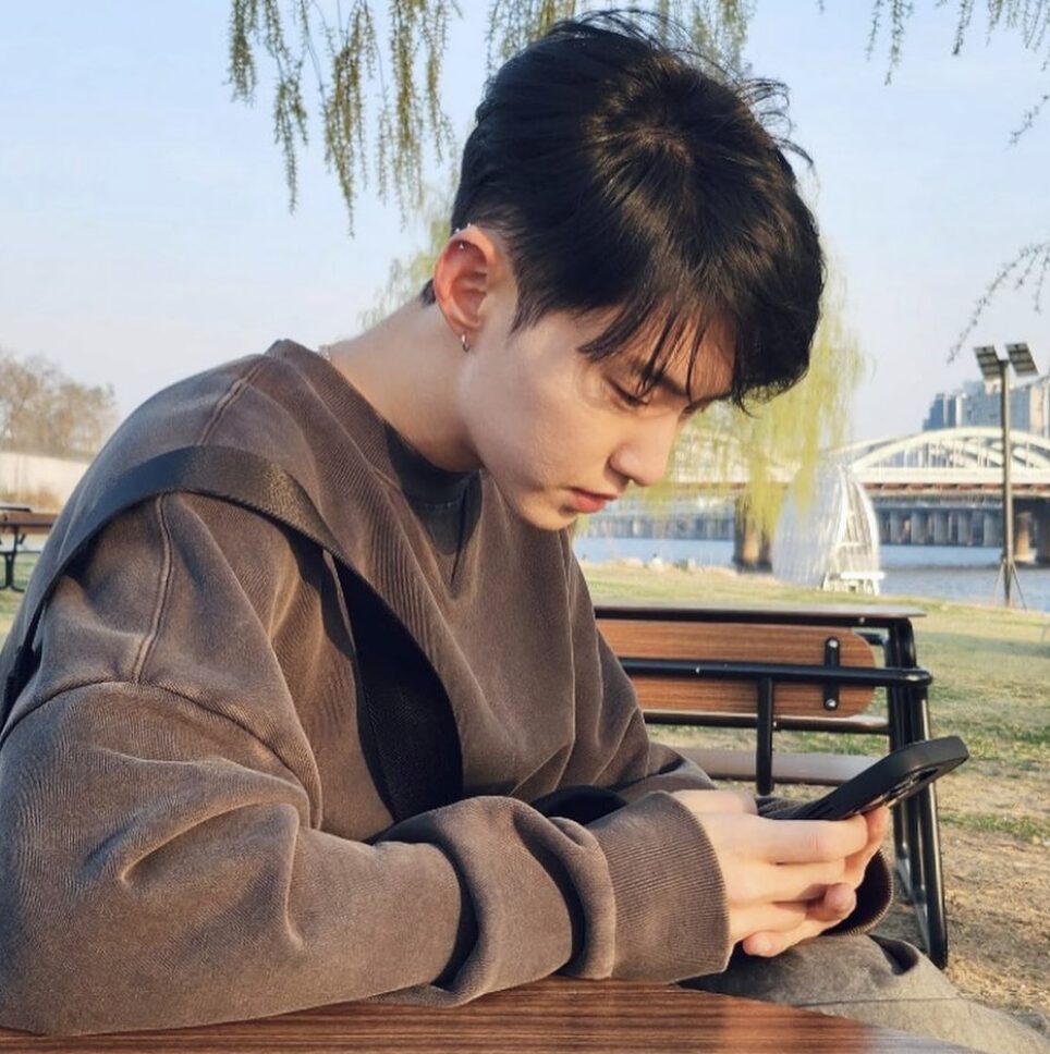 SEVENTEEN(セブチ)ホシのお姉ちゃんが双子レベルでそっくり?!家族について紹介します!