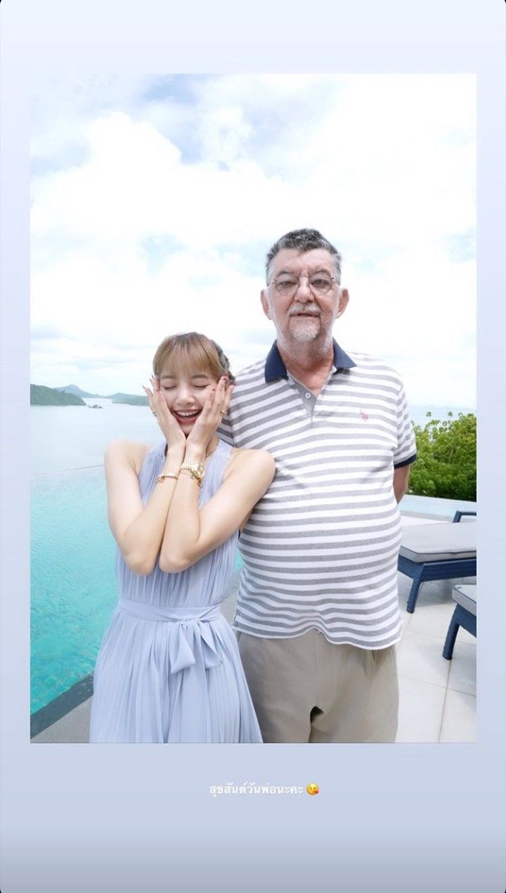 BLACKPINKのリサがハーフという噂は本当？実際の国籍タイや父親との複雑な関係について！