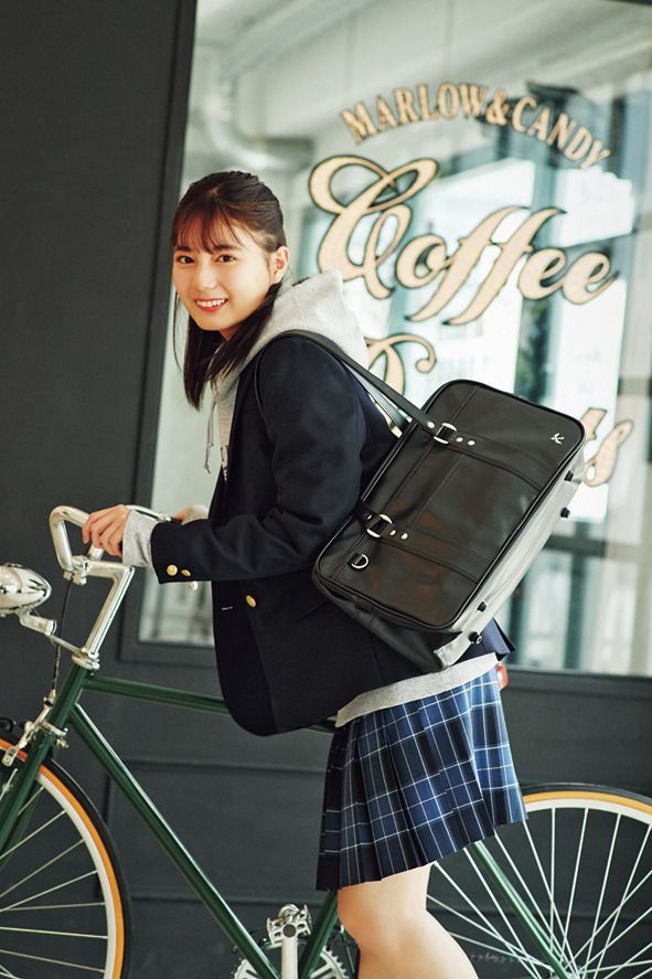 日向坂46所属小坂菜緒写真集の売上が物凄い！カメラマンやロケ地などにも注目！