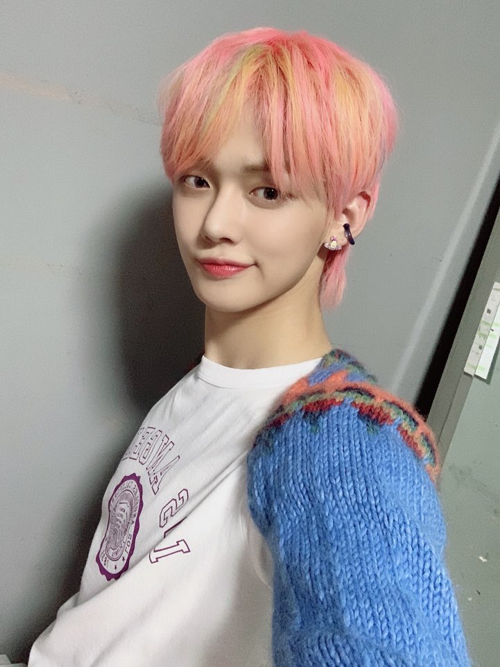 TOMORROW X TOGETHER(TXT)のピアスはどこのブランド？ピアス位置もチェックします！