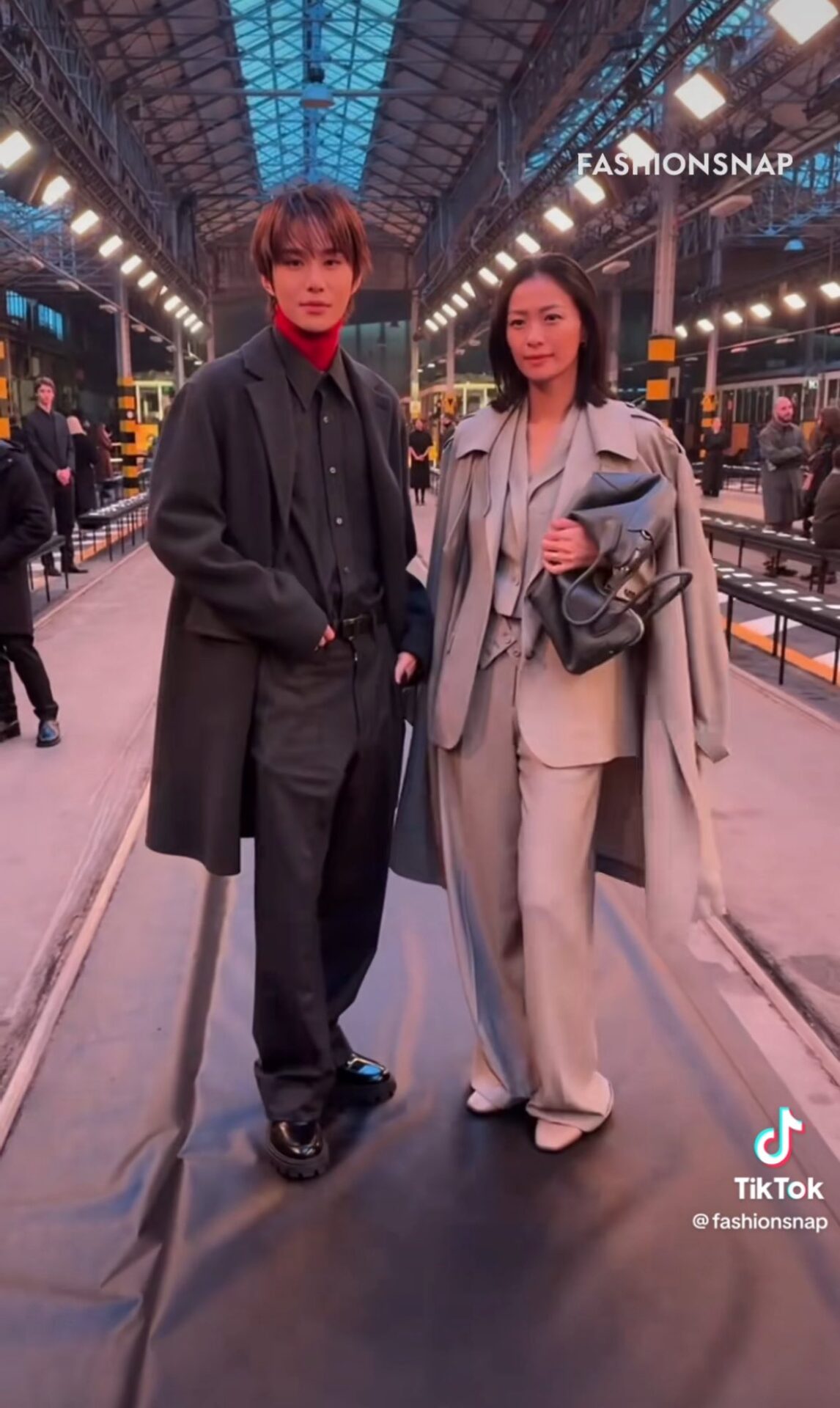 NCT127ジョンウと榮倉奈々が共演？！トッズのミラノコレクションが凄かった！