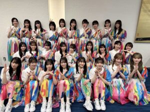 日向坂46の小坂菜緒はアニメ好き!コナンコラボでサンデーの表紙でキッドに変身!?