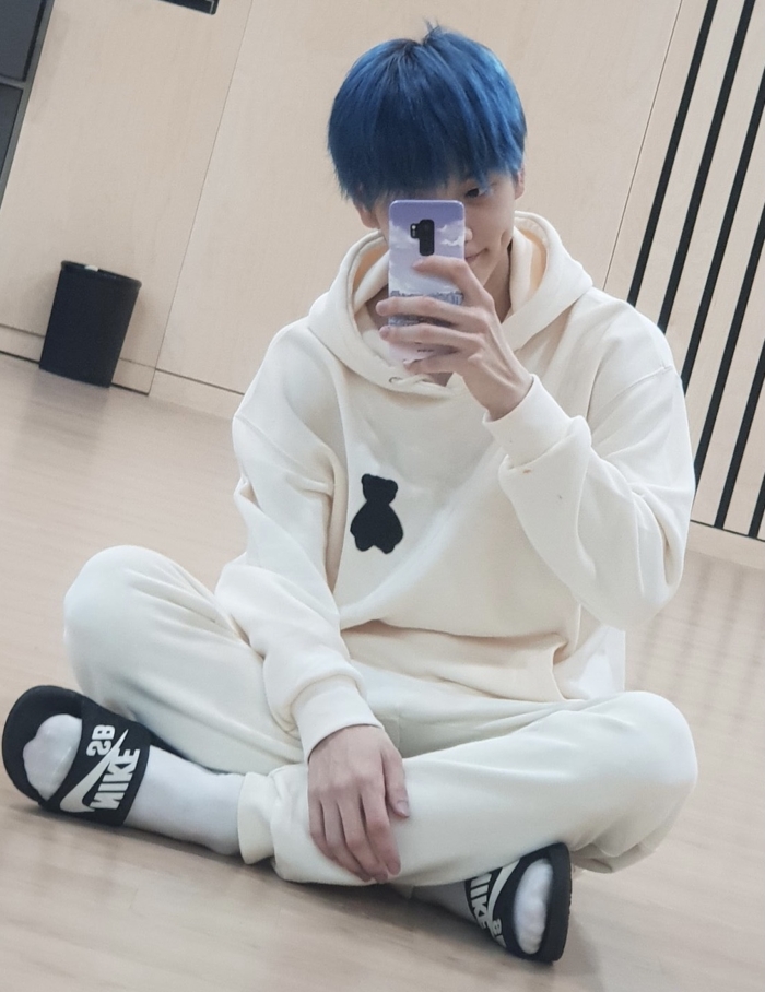 TOMORROW X TOGETHER(TXT)のスビンをファッションチェック！アクセサリー眼鏡やリュックなど小物にも注目！