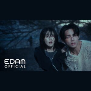 【限定品】　BTS V テテ　IU あいゆ　非売品韓国限定ポスター 限定品】 BTS V テテ IU あいゆ 非売品韓国限定ポスター - メルカリ