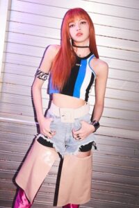 BLACKPINKのリサがハーフという噂は本当?実際の国籍タイや父親との複雑な関係について!