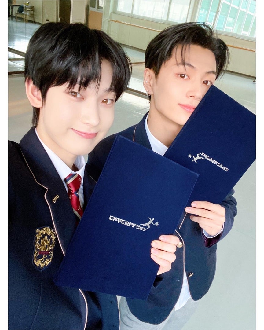 TOMORROW X TOGETHER(TXT)のテヒョンとボムギュが同じ高校だった？！卒アル写真や学校時代の話も！