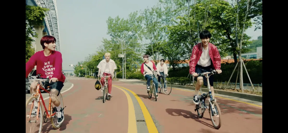 トレカが入ってる?TOMORROW X TOGETHER(TXT)の2ndシングルCD「DRAMA」の歌詞を徹底考察!