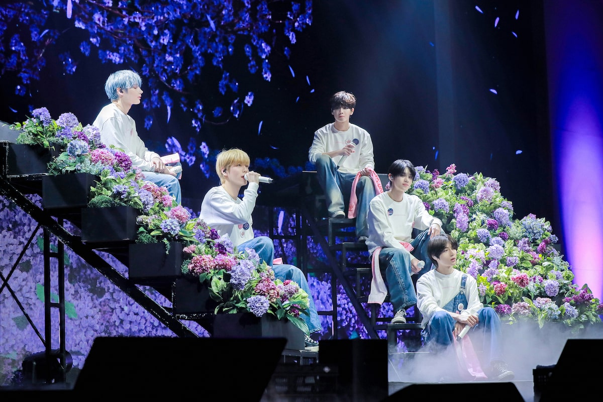 TOMORROW X TOGETHER(TXT)のタイアップは意外な所と？ドラマやワールドトリガーブラッククローバーなどアニメ主題歌にも！