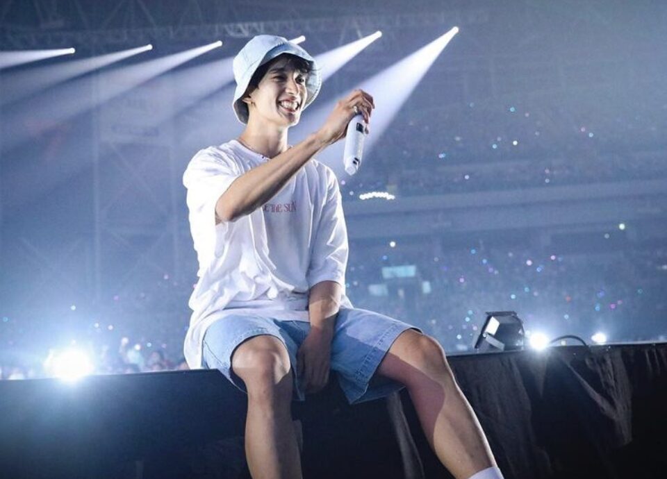 SEVENTEEN(セブチ)のドギョムは耳は難聴?ミュージカルまで勤め上げる歌唱力の秘密とは!