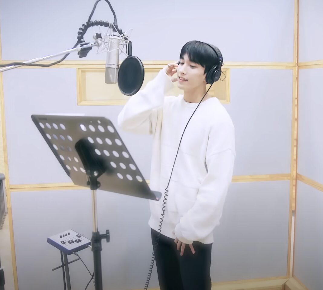 SEVENTEEN(セブチ)のドギョムは耳は難聴?ミュージカルまで勤め上げる歌唱力の秘密とは!