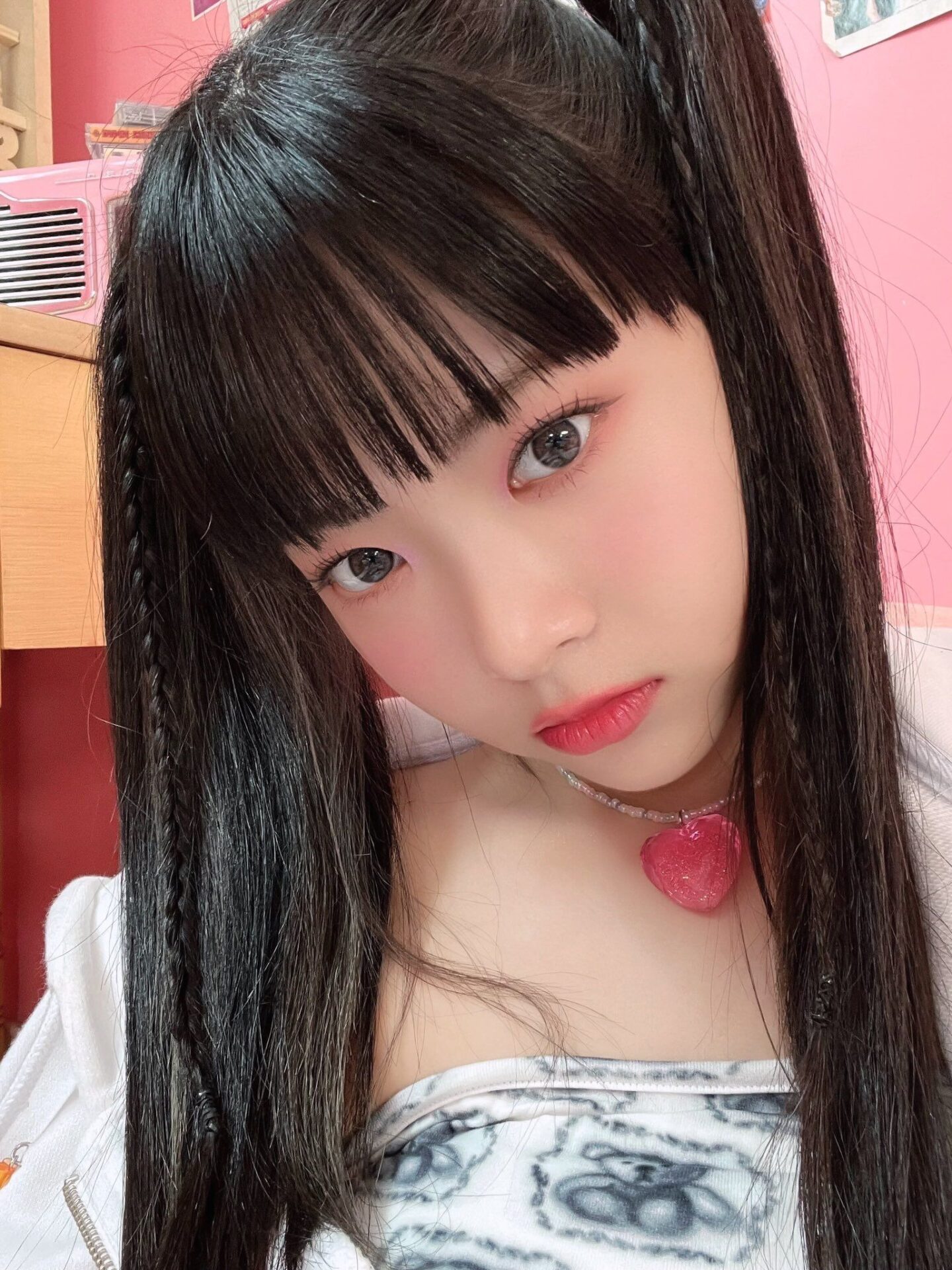 LE SSERAFIMウンチェとNew Jeansハニは似てる？平手友梨奈や今田美桜とも比べてみた！