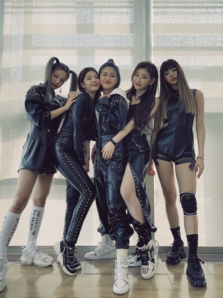 ITZY(イッチ)のリュジンのブランドチェック!私服以外にもバッグや帽子など徹底調査!