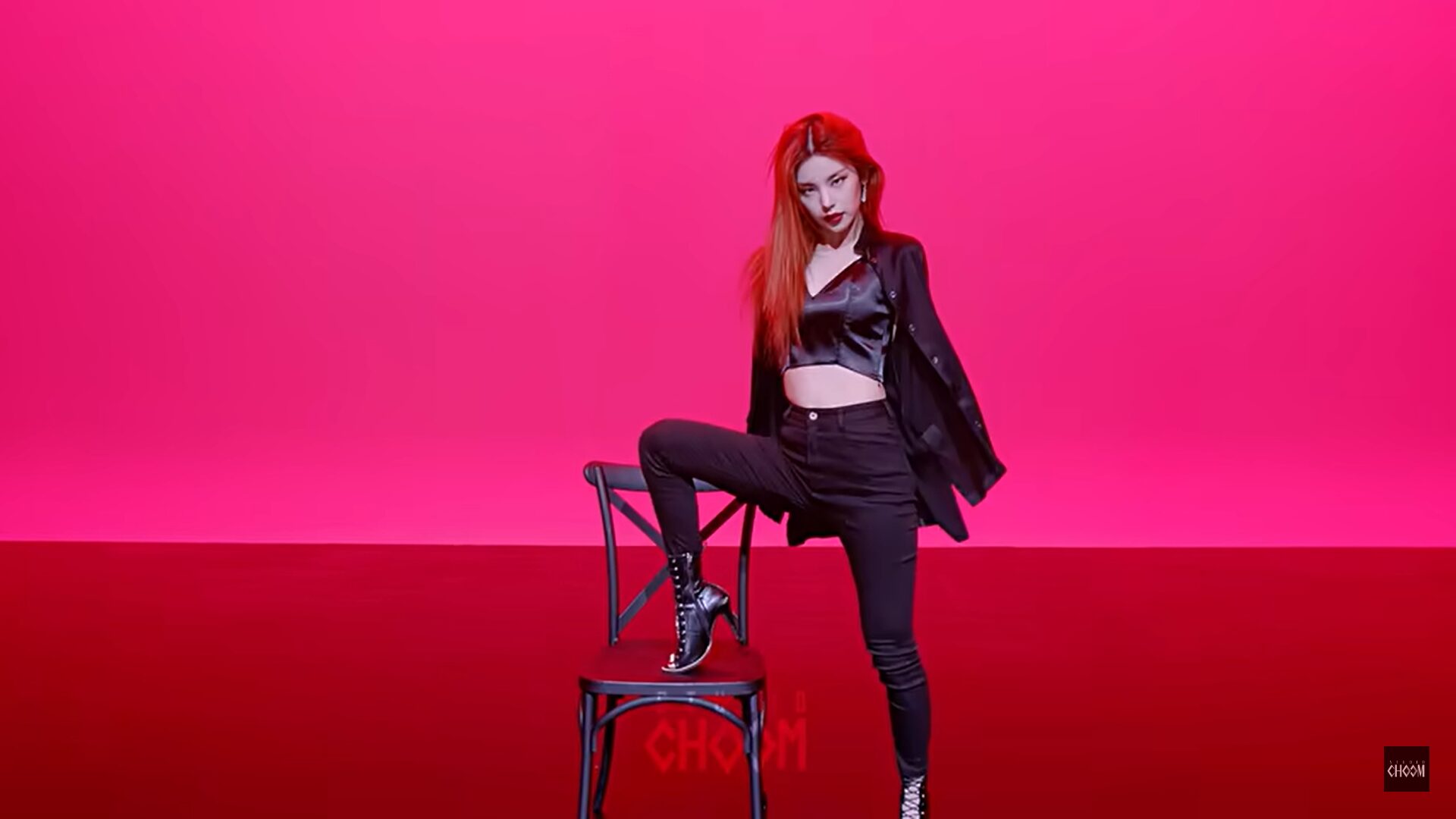 ITZYイェジのダンス歴がものすごい!riverやリュジンと組んだユニットでのダンスに注目!