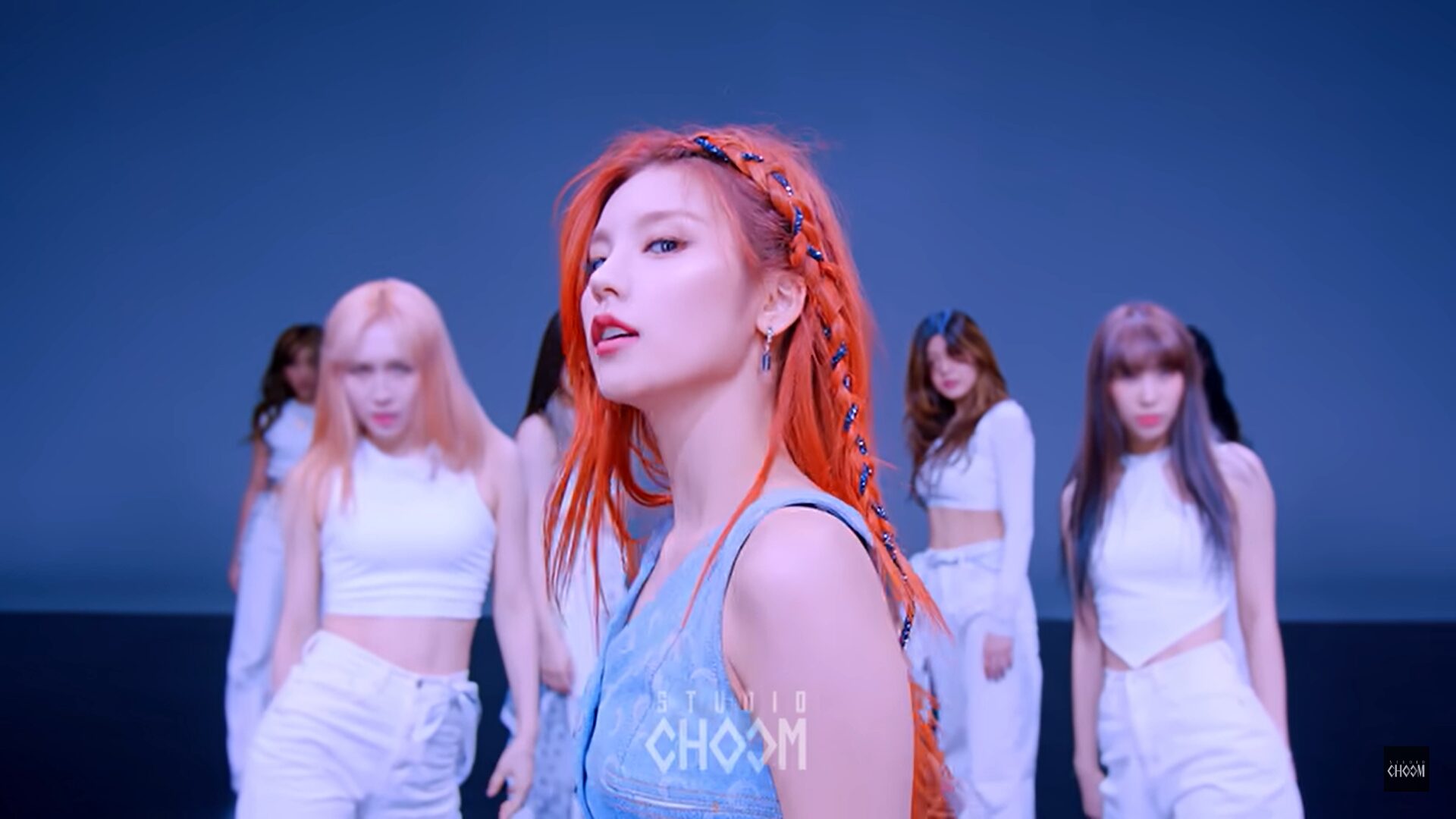 ITZYイェジのダンス歴がものすごい!riverやリュジンと組んだユニットでのダンスに注目!