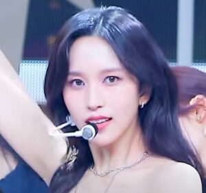 TWICEのミナが活動休止した本当の理由は?休止期間のエピソードに感動!