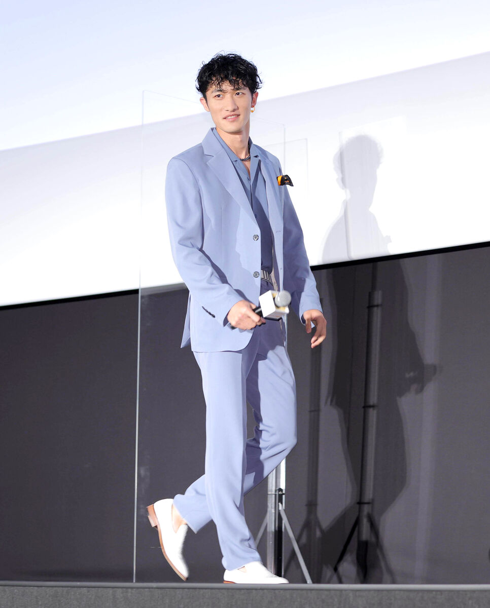 SnowManのメンバーの身長と体重が気になる!メンバーの最大身長差は何センチ?