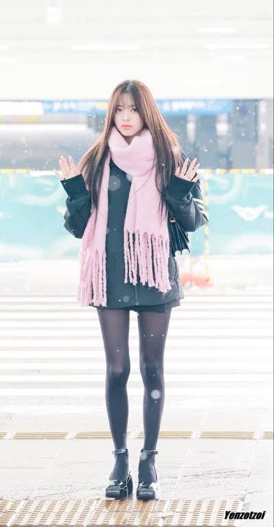 ITZYのユナが着る衣装まとめ！私服や空港ファッションやmvのあの衣装はどこのもの？