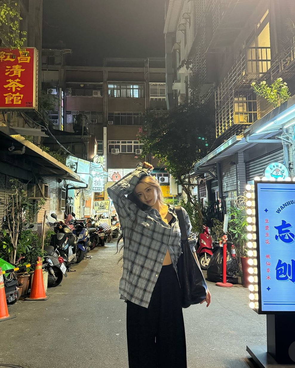 ITZYのユナが着る衣装まとめ！私服や空港ファッションやmvのあの衣装はどこのもの？