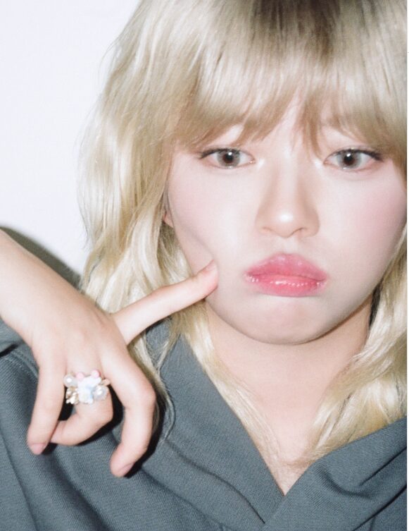 TWICEのジョンヨンが金髪に!大胆イメチェンにファンの反応は!?