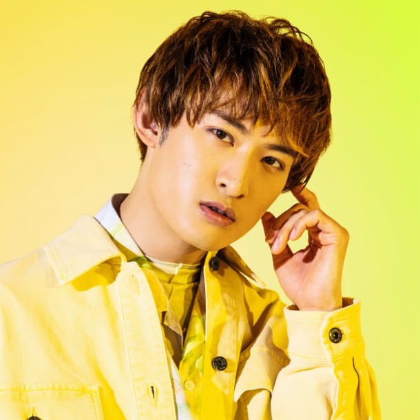 Snow Manの向井康二ヘアカタログ！マッシュやウルフくせ毛もポイント！