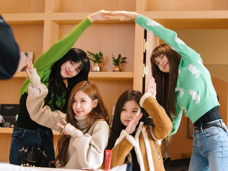 BLACKPINKの楽曲はカラオケで歌いにくい?歌いやすいおすすめ曲を調べてみた!