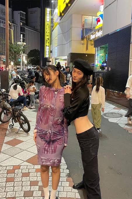 BLACKPINKのジェニーが大阪のピザ店に出没！？日本で大量買いしたものとは？
