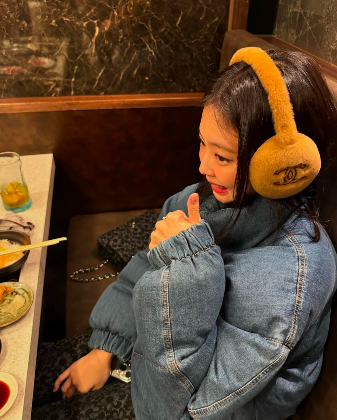 BLACKPINKのジェニーが大阪のピザ店に出没！？日本で大量買いしたものとは？