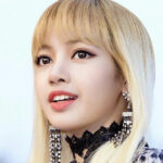 BLACKPINKのリサのロールモデルは小松菜奈って本当?二人は顔もそっくり?