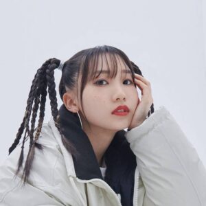 YOASOBIのikuraのヘアスタイル変遷について!三つ編みや髪色など前からどれだけ変わった?
