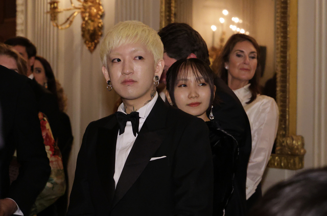 YOASOBIが今年の紅白歌合戦に落選！原因はAyaseのタトゥー？