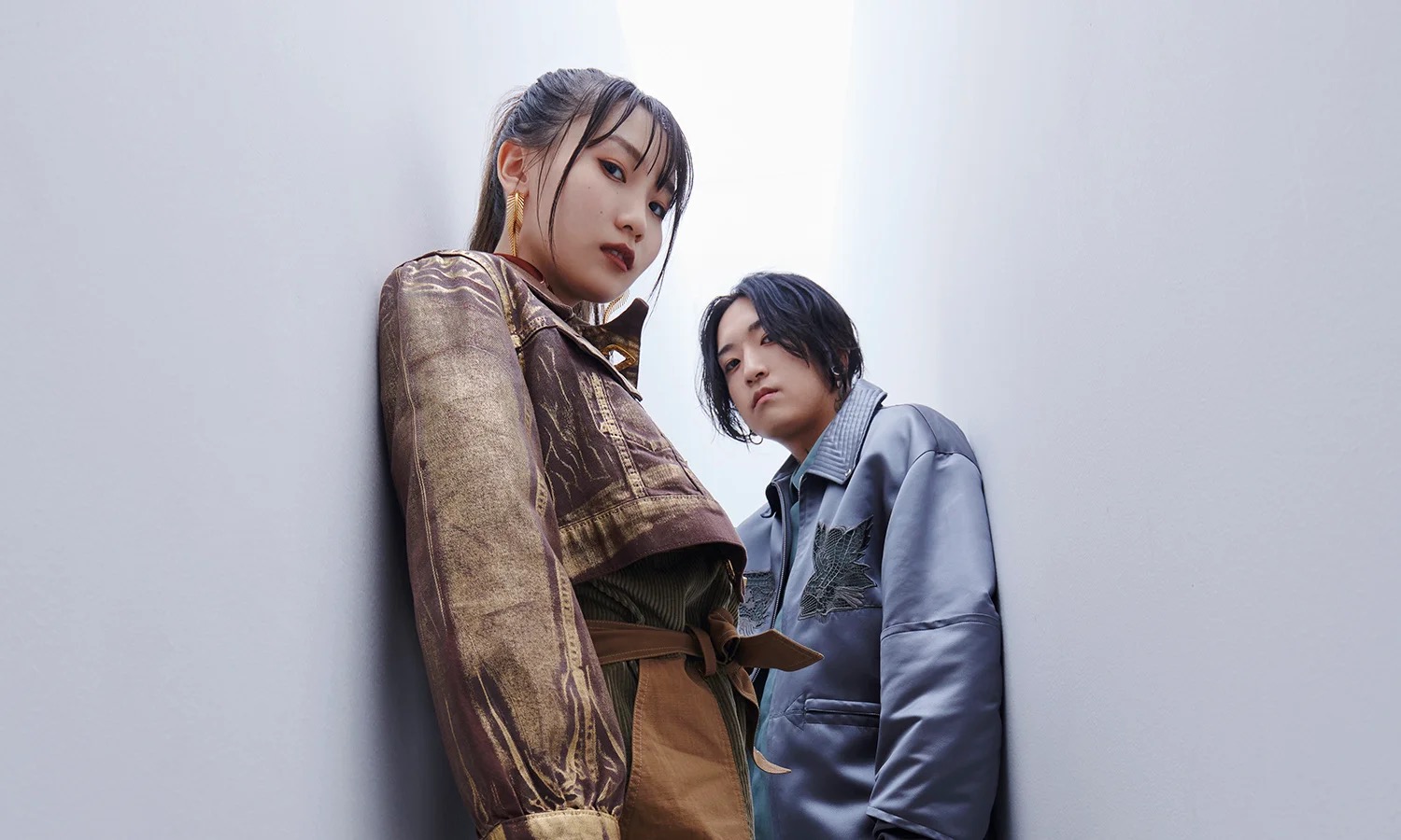 YOASOBIの夜に駆けるの歌詞や解釈について!英語バージョンもある?