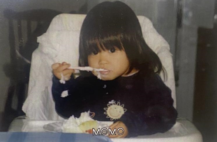 TWICEのモモは京都出身！学生時代の思い出や卒アルが気になる！