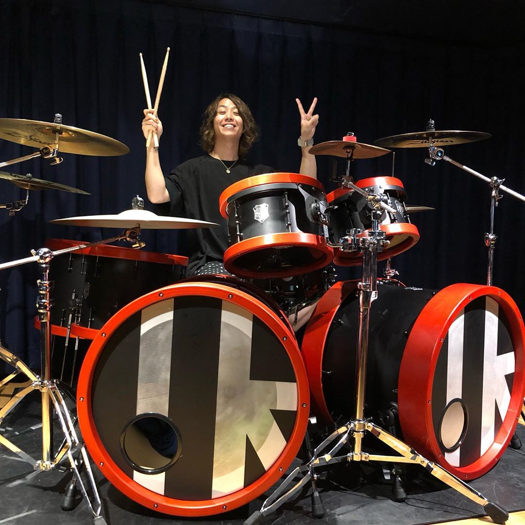 ONE OK ROCK(ワンオク)Tomoyaの学歴まとめ！通っていた高校は加古川にあった？