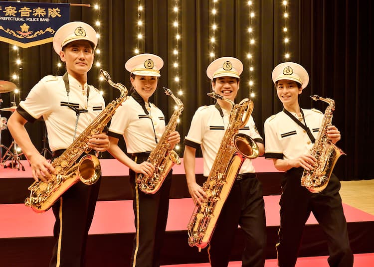 Official髭男dism(ヒゲダン)の楢﨑誠は昔警察官だった？！音楽隊に居た縁でまさかの映画の作曲も！？