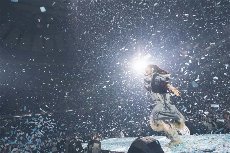 YOASOBIの台北市の台北アリーナでアジアツアー2デイズ、抽選参加60万人！！