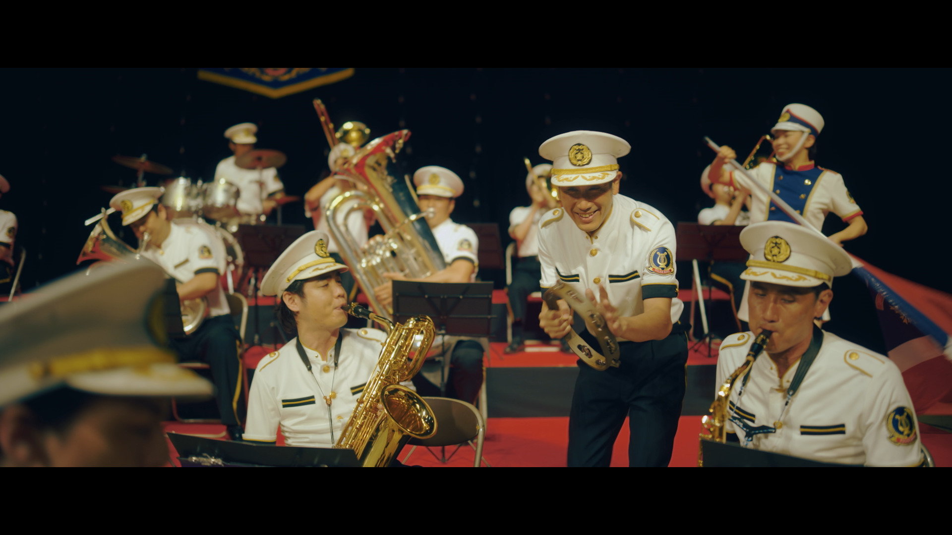 Official髭男dism(ヒゲダン)の楢﨑誠は昔警察官だった？！音楽隊に居た縁でまさかの映画の作曲も！？