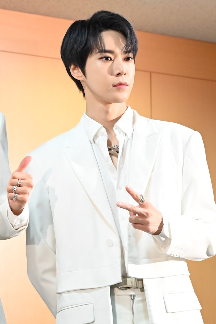 NCT127のドヨンはミュージカルでも活躍！マリーアントワネットではまさかのキスシーンも？！