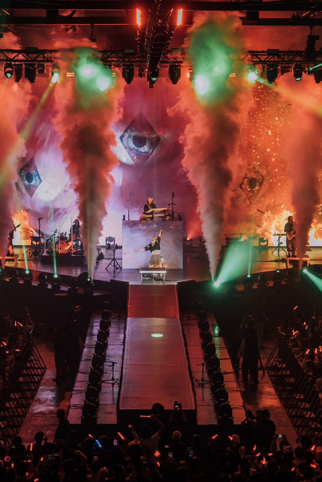 YOASOBIの台北市の台北アリーナでアジアツアー2デイズ、抽選参加60万人！！