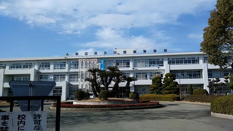 ONE OK ROCK(ワンオク)Tomoyaの学歴まとめ！通っていた高校は加古川にあった？