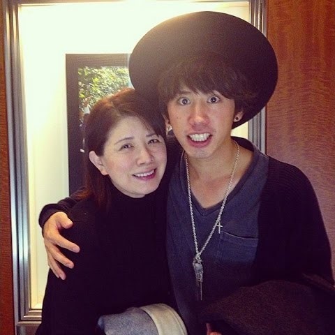 ONE OK ROCK(ワンオク)Takaの交友関係にビックリ！佐藤健に岩田剛典などとの繋がりは？