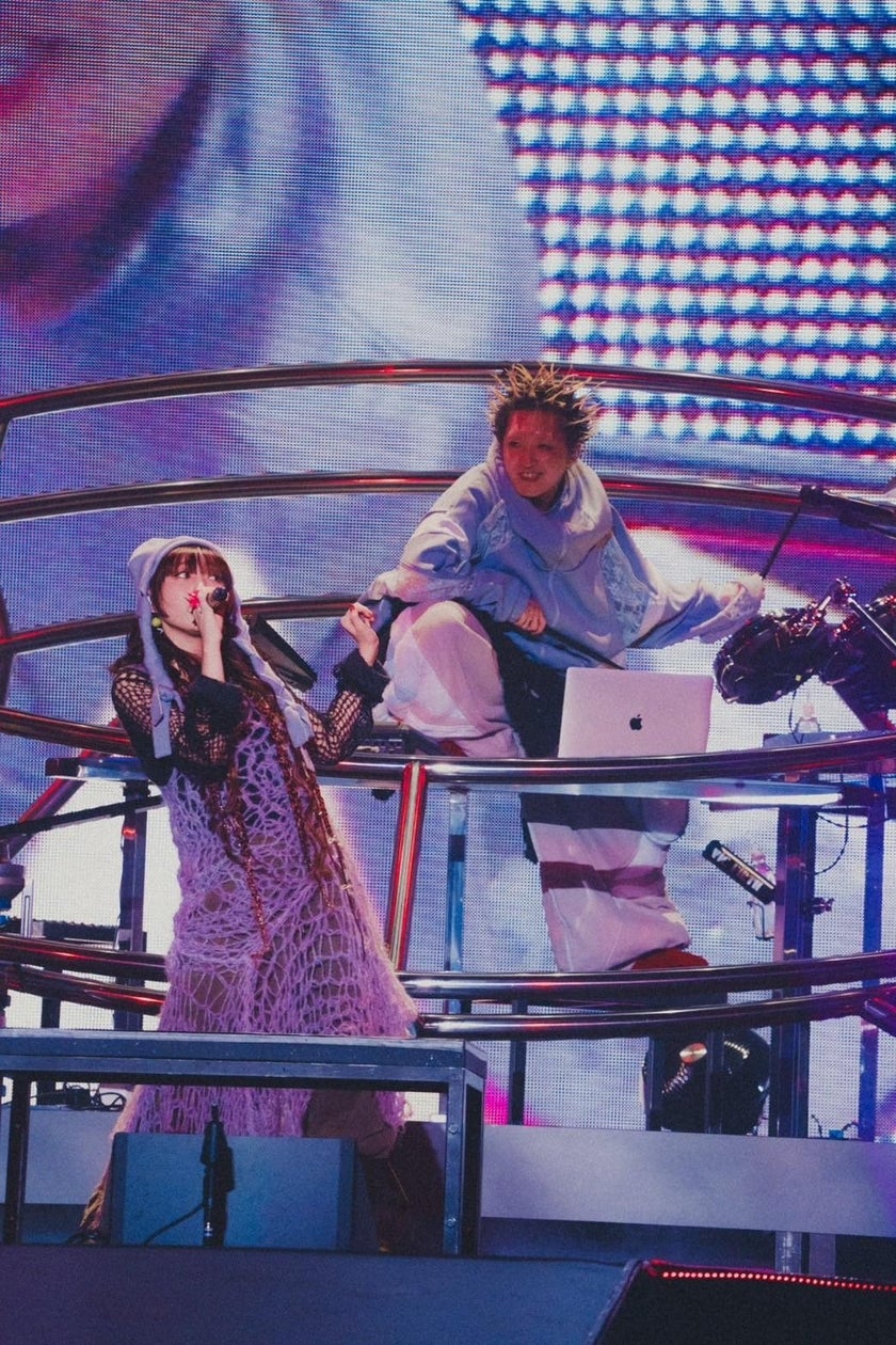 YOASOBIの東京ドームライブ映画の舞台挨拶が大盛況！オフィシャルレポートも公開中