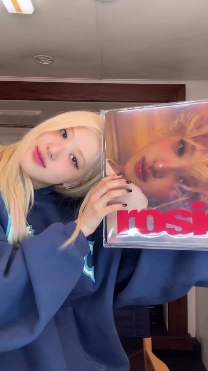 それがどんな感情なのかわからないまま過ごしていた20代はじめのロゼが、このアルバムに収められています。それにプラス、音楽づくりをしていた1年間というデコボコ道も収められています。『rosie』は私のタイムカプセルみたいなアルバムです。5年、10年後には、このアルバムが昔の日記になっていそうです。