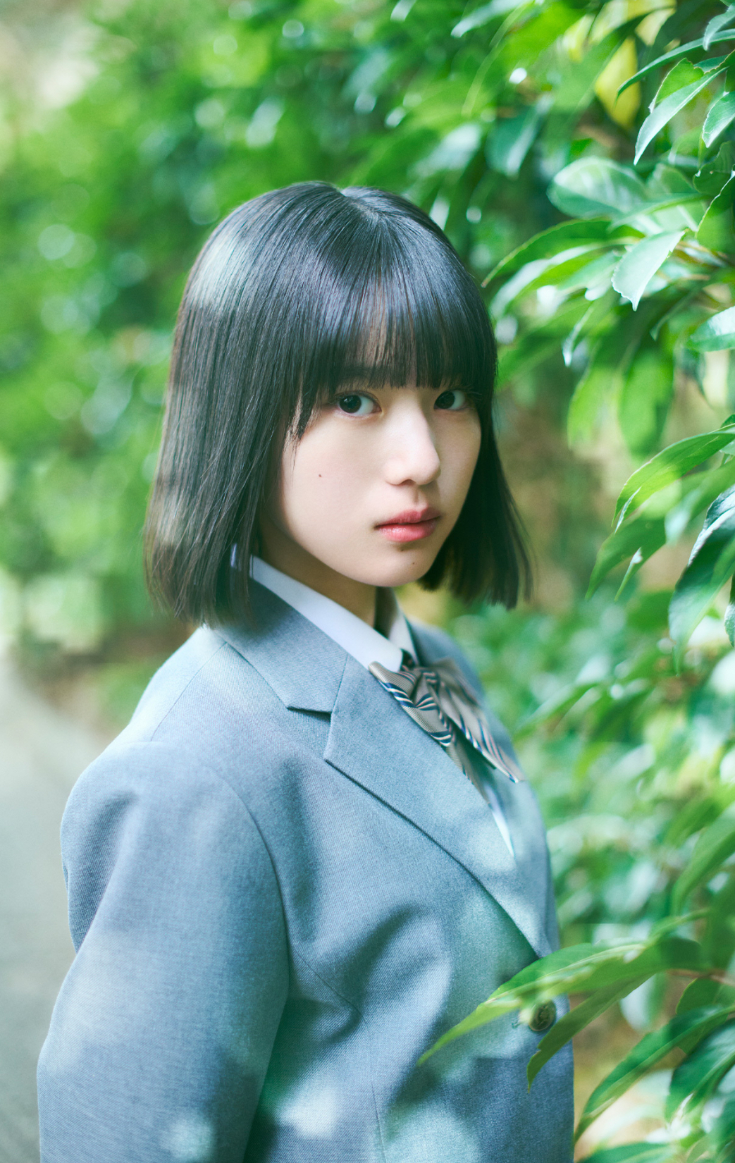 乃木坂46の6期生の撮り下ろし写真と手書きプロフィールを公式サイトで公開中!