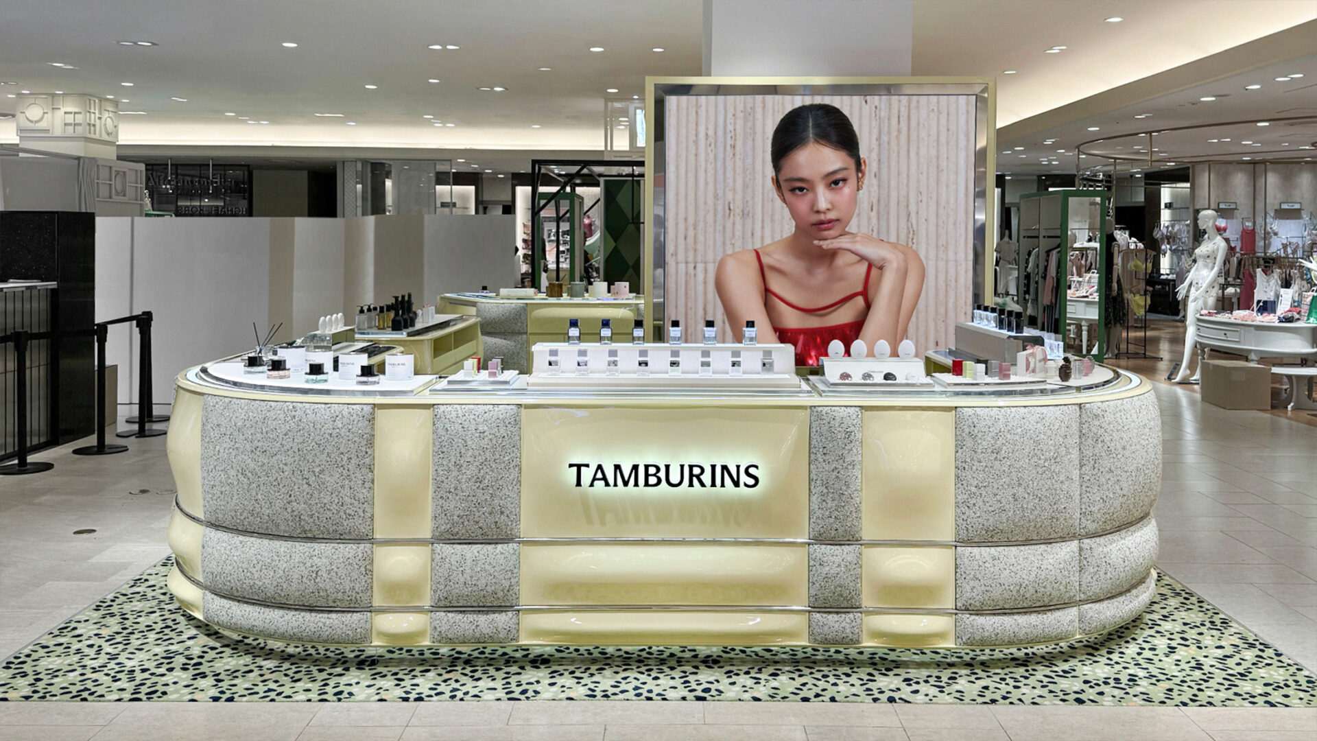 BLACKPINKのジェニーが韓国コスメブランド『TAMBURINS』とコラボ!今後の展開が気になる!